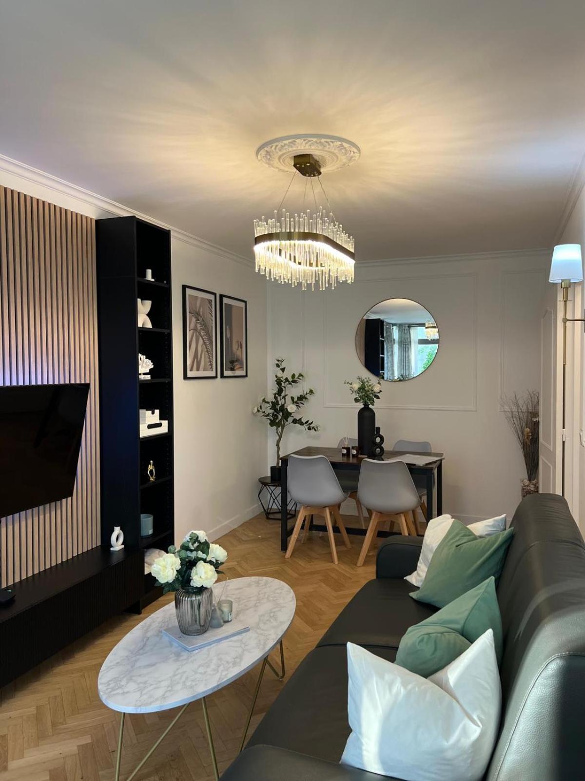 Excellent Apartment For Familly Clichy Eksteriør billede